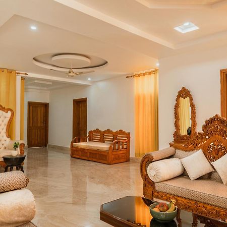 Restnation By The Staycationer Dehradun Bagian luar foto